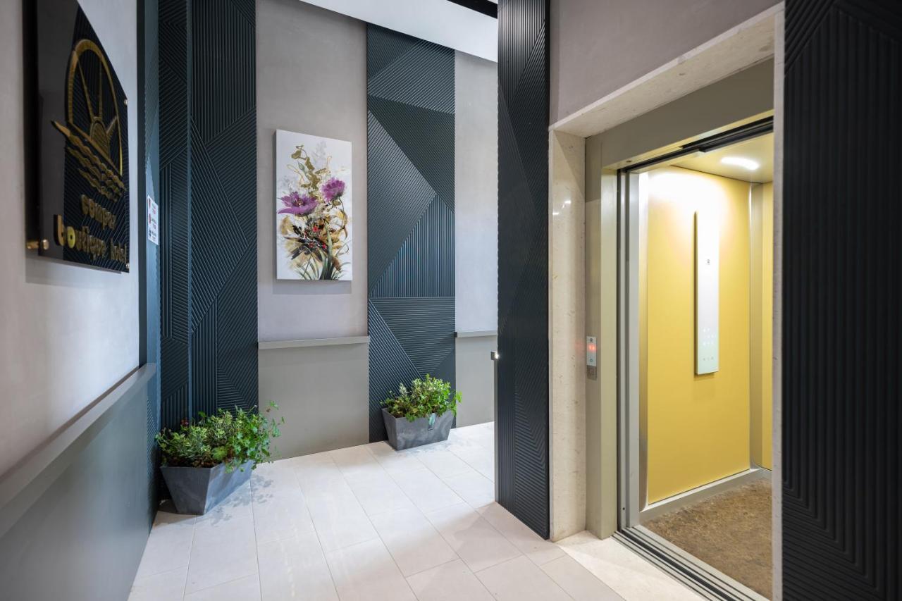 Compas Boutique Hotel Golem  Exterior photo