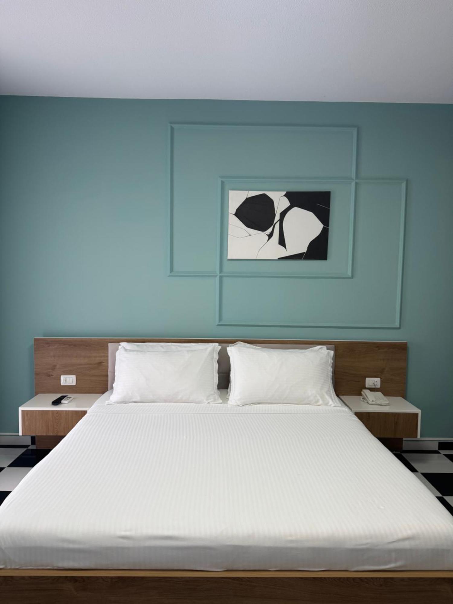 Compas Boutique Hotel Golem  Exterior photo
